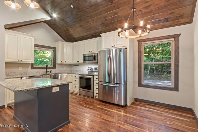 110 Blueberry Hill, Murphy, NC 28906
