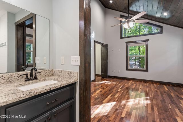 110 Blueberry Hill, Murphy, NC 28906