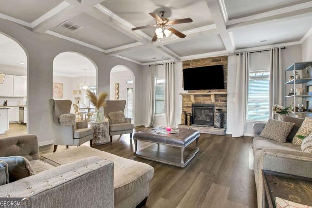 4605 Chestnut Oak Street, Loganville, GA 30052