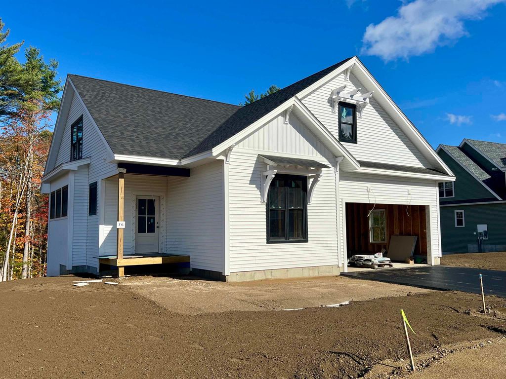 76 Lady Walsingham Way, Laconia, NH 03246