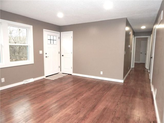 5820 NE 60th Street, Kansas City, MO 64119