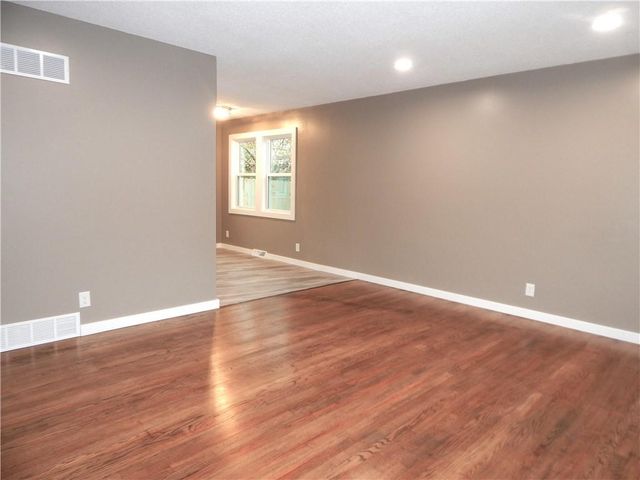 5820 NE 60th Street, Kansas City, MO 64119