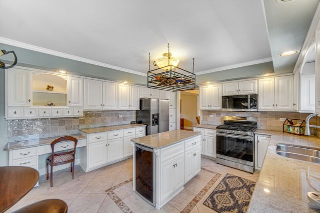 10700 Churchill Drive, Orland Park, IL 60467