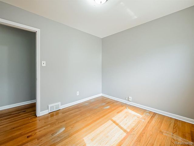 28783 Leona Street, Garden City, MI 48135