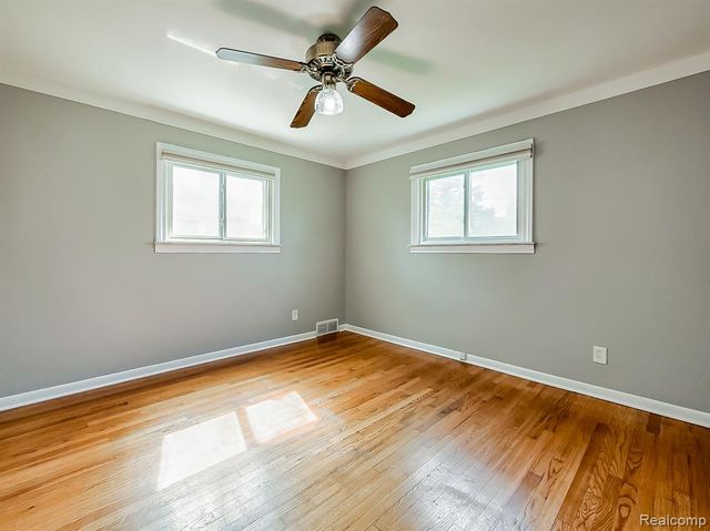 28783 Leona Street, Garden City, MI 48135