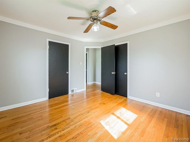 28783 Leona Street, Garden City, MI 48135