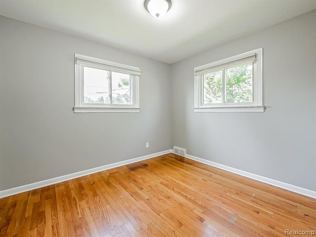 28783 Leona Street, Garden City, MI 48135