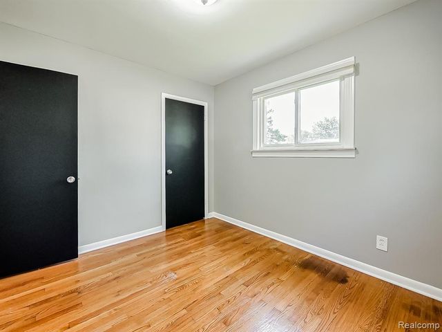 28783 Leona Street, Garden City, MI 48135