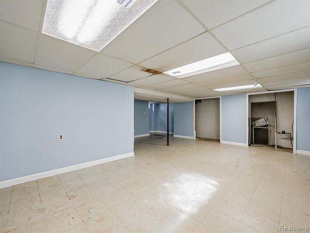 28783 Leona Street, Garden City, MI 48135