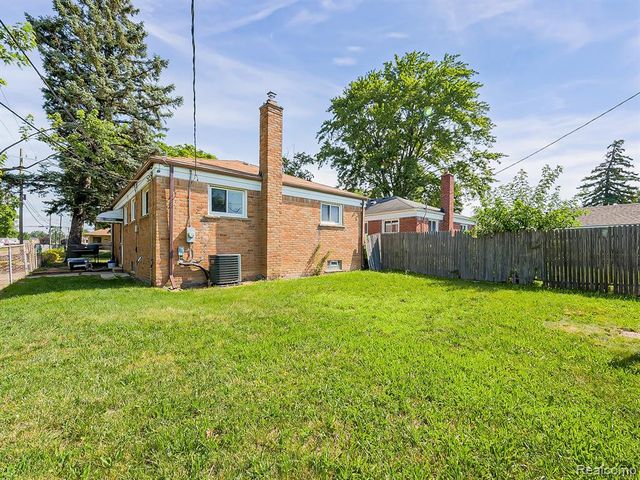 28783 Leona Street, Garden City, MI 48135