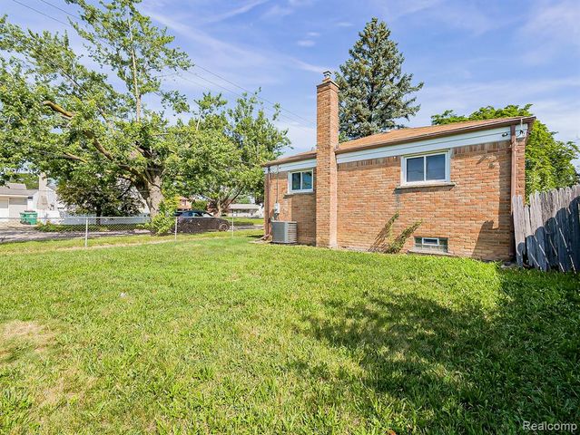 28783 Leona Street, Garden City, MI 48135