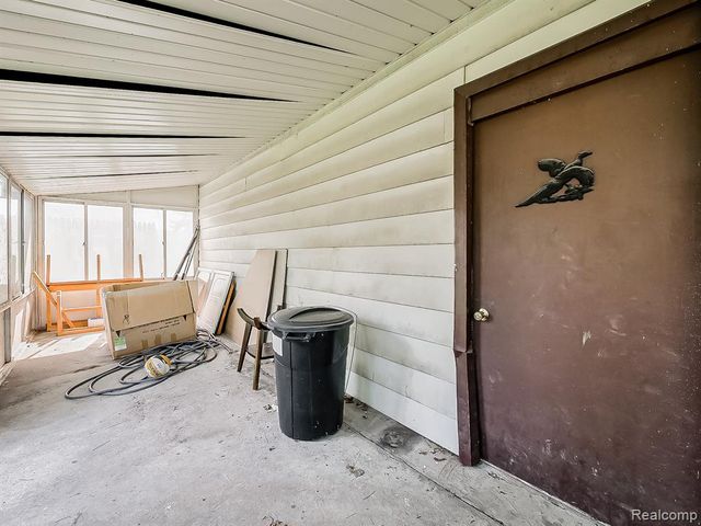 28783 Leona Street, Garden City, MI 48135