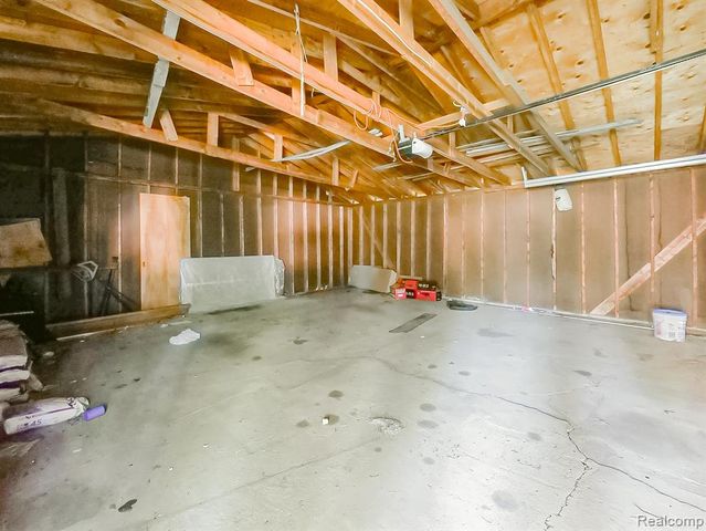 28783 Leona Street, Garden City, MI 48135