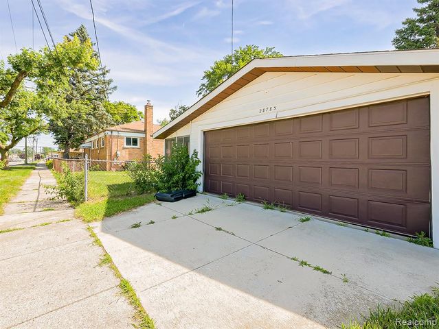 28783 Leona Street, Garden City, MI 48135