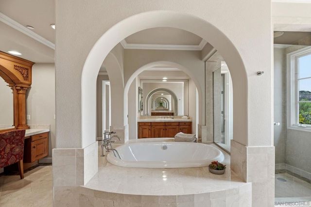 17854 Camino De La Mitra, Rancho Santa Fe, CA 92067