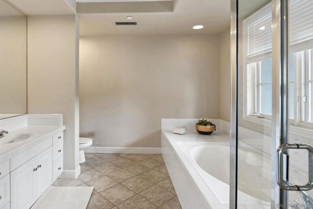 17854 Camino De La Mitra, Rancho Santa Fe, CA 92067