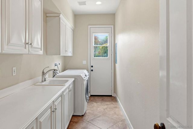 17854 Camino De La Mitra, Rancho Santa Fe, CA 92067