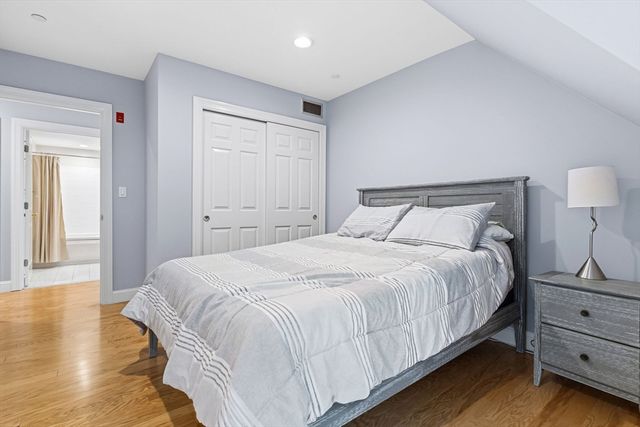 65 Chelsea St 404, Boston, MA 02129