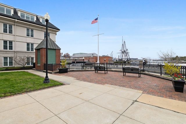 65 Chelsea St 404, Boston, MA 02129