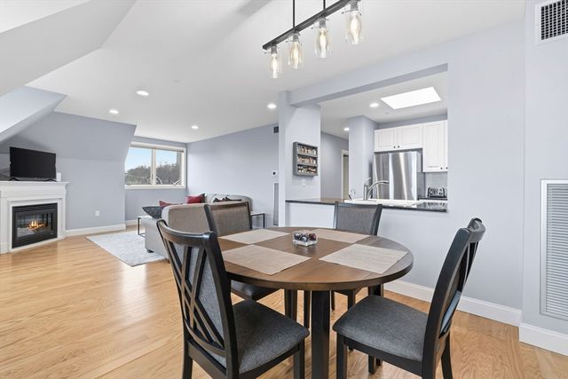 65 Chelsea St 404, Boston, MA 02129