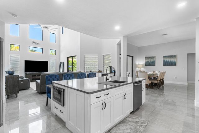 735 NW 124TH Avenue, Coral Springs, FL 33071