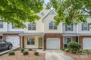 8725 Robinson Forest Drive, Charlotte, NC 28277
