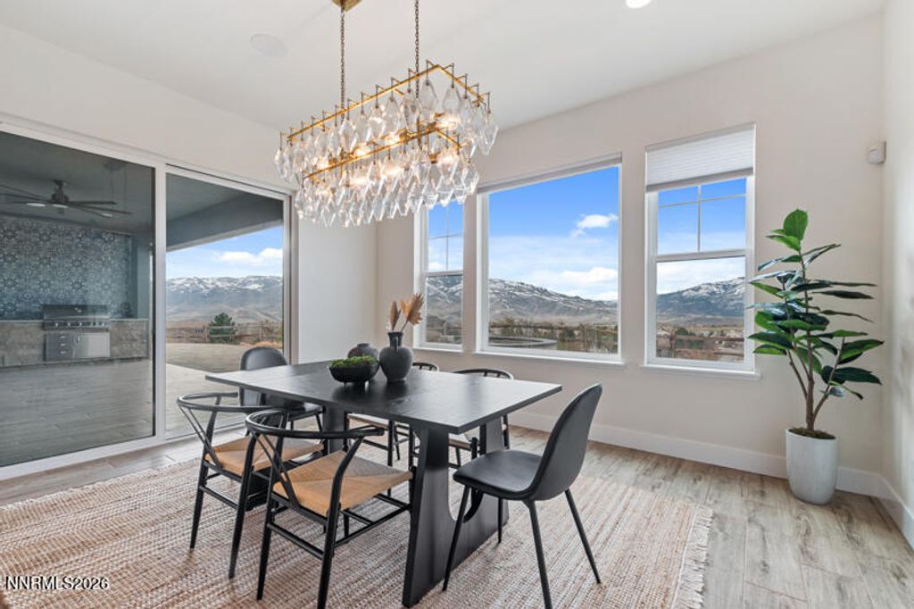 Image 21 of property listing at 2250 Eagle Bend Court, Reno, NV 89523