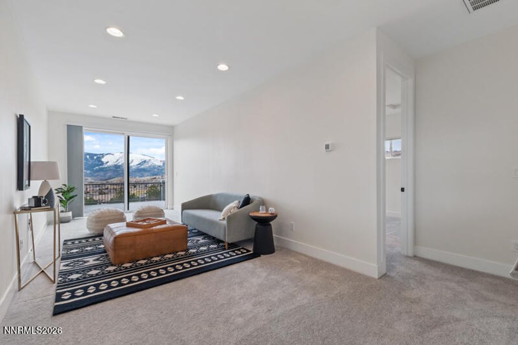 Image 35 of property listing at 2250 Eagle Bend Court, Reno, NV 89523