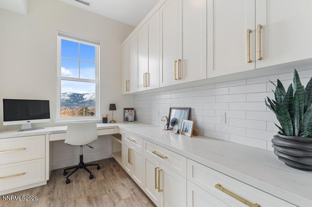 Image 45 of property listing at 2250 Eagle Bend Court, Reno, NV 89523