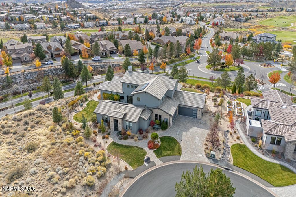 Image 5 of property listing at 2250 Eagle Bend Court, Reno, NV 89523