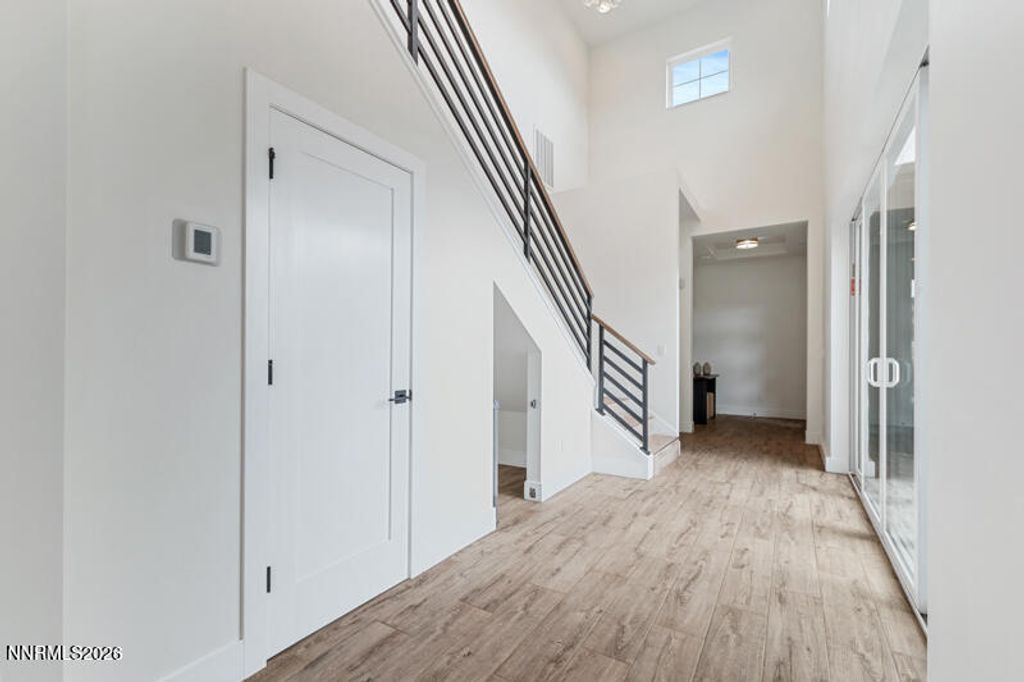 Image 9 of property listing at 2250 Eagle Bend Court, Reno, NV 89523