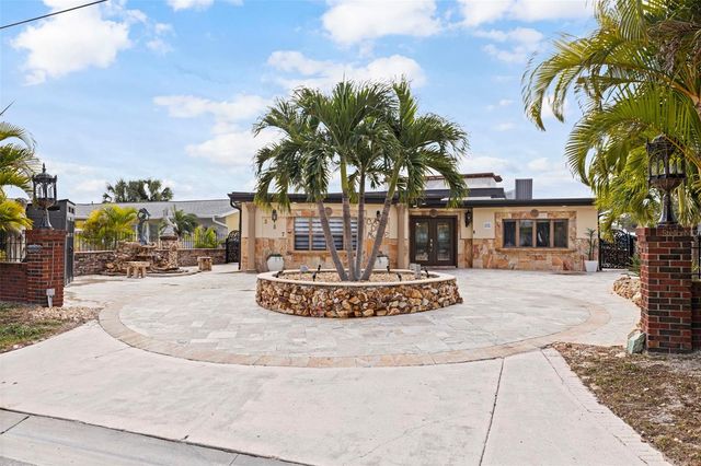 357 LA HACIENDA DRIVE, Indian Rocks Beach, FL 33785