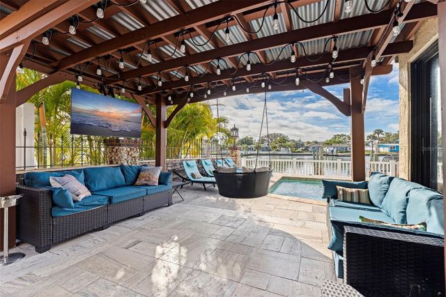 357 LA HACIENDA DRIVE, Indian Rocks Beach, FL 33785