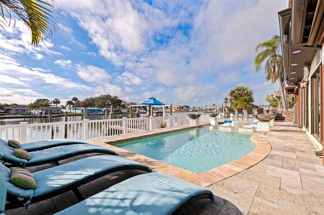 357 LA HACIENDA DRIVE, Indian Rocks Beach, FL 33785