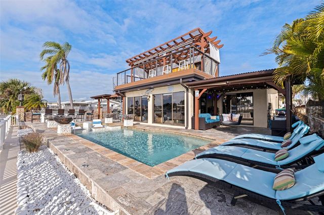 357 LA HACIENDA DRIVE, Indian Rocks Beach, FL 33785