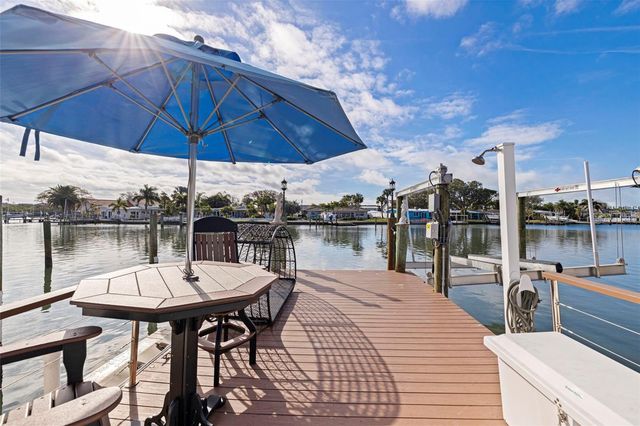 357 LA HACIENDA DRIVE, Indian Rocks Beach, FL 33785