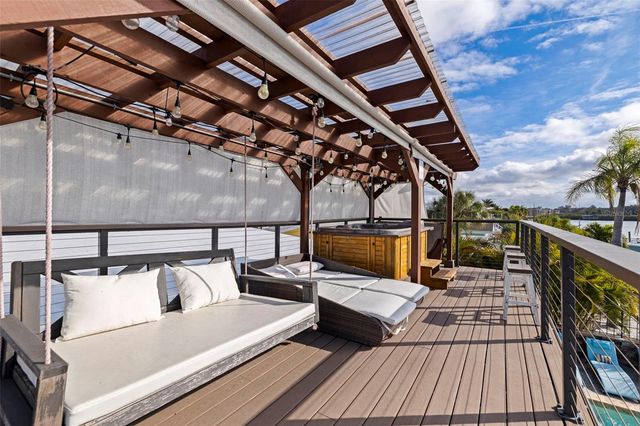 357 LA HACIENDA DRIVE, Indian Rocks Beach, FL 33785