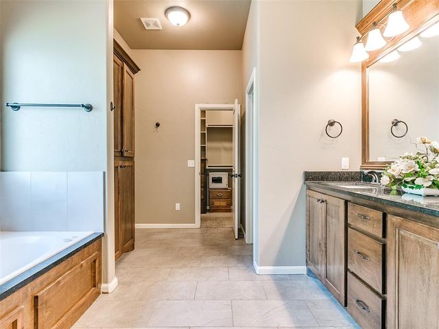 16101 SE 82nd Street, Choctaw, OK 73020