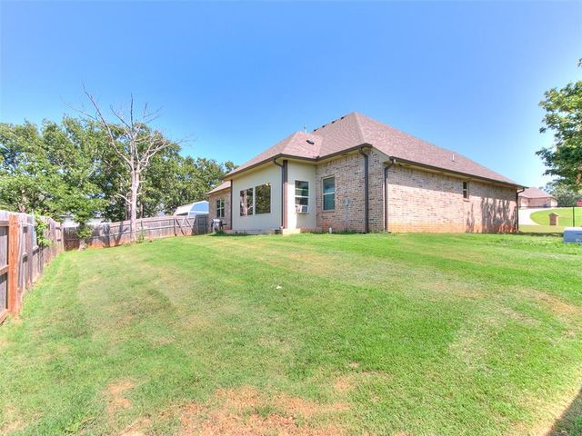 16101 SE 82nd Street, Choctaw, OK 73020