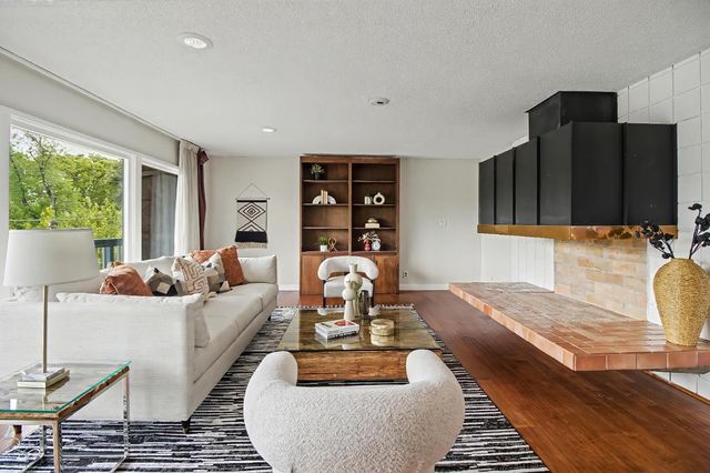 4640 Hillview Way, Sacramento, CA 95822