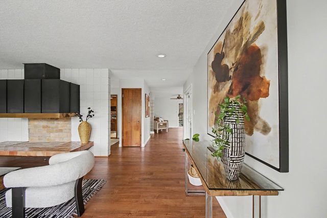 4640 Hillview Way, Sacramento, CA 95822