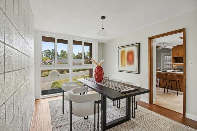 4640 Hillview Way, Sacramento, CA 95822