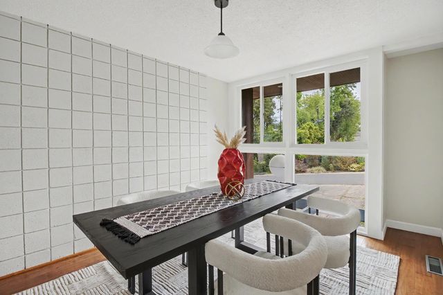 4640 Hillview Way, Sacramento, CA 95822