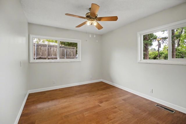 4640 Hillview Way, Sacramento, CA 95822