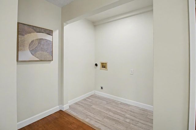 4640 Hillview Way, Sacramento, CA 95822