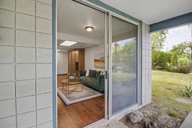 4640 Hillview Way, Sacramento, CA 95822