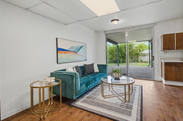 4640 Hillview Way, Sacramento, CA 95822