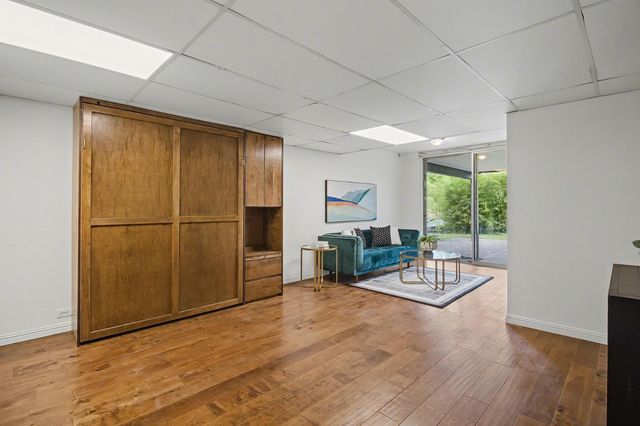 4640 Hillview Way, Sacramento, CA 95822