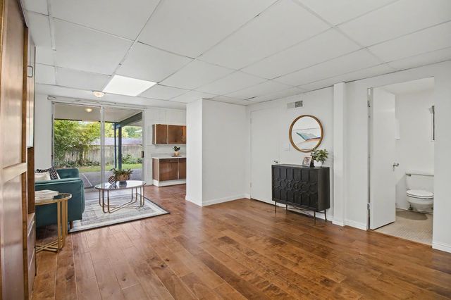 4640 Hillview Way, Sacramento, CA 95822