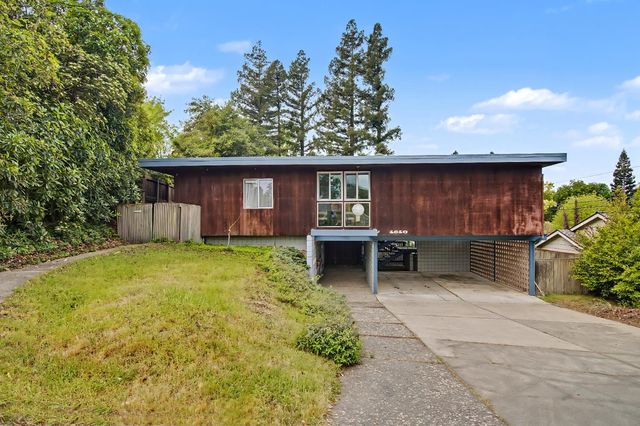 4640 Hillview Way, Sacramento, CA 95822